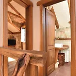 With Fireplace 03